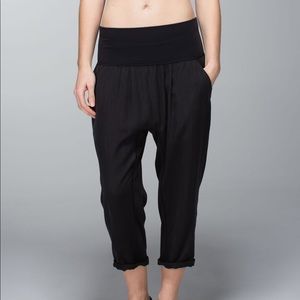 Lululemon Post Power Crop